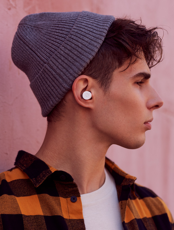 What Are Some of the Best Wireless Headphones Currently on the Market